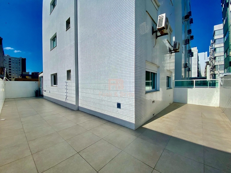APARTAMENTO MOBILIADO E DECORADO COM TERRAÇO LATERAL: 18ª foto da galeria de imagens do imóvel