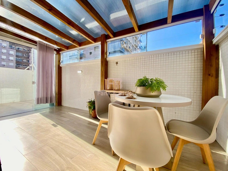 APARTAMENTO MOBILIADO E DECORADO COM TERRAÇO LATERAL: 12ª foto da galeria de imagens do imóvel