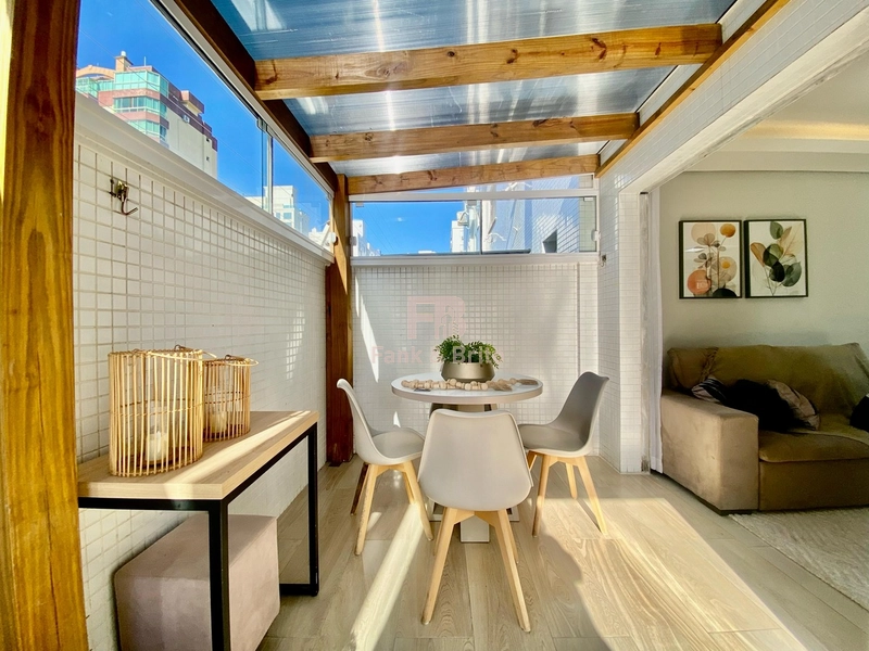 APARTAMENTO MOBILIADO E DECORADO COM TERRAÇO LATERAL: 20ª foto da galeria de imagens do imóvel