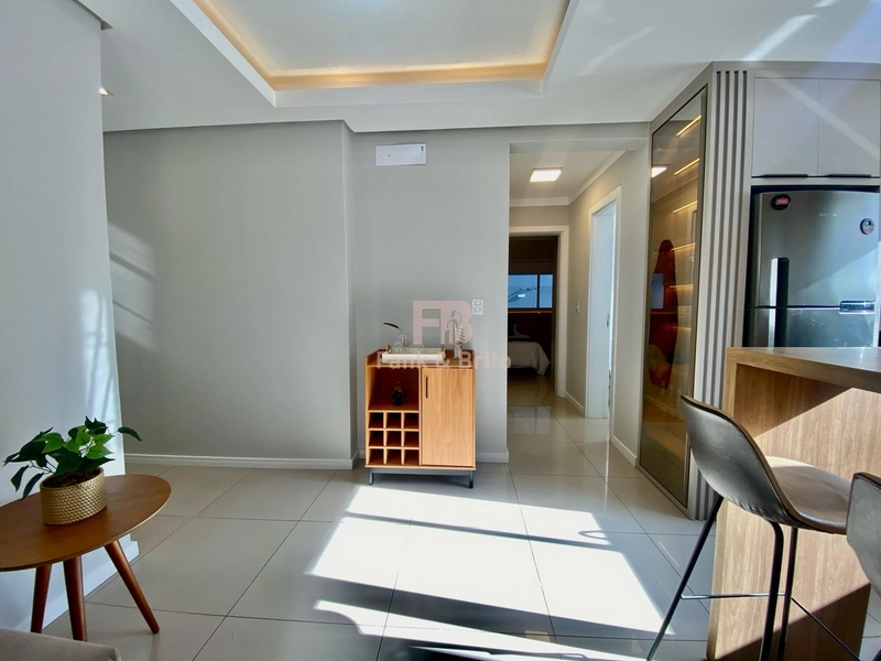 APARTAMENTO MOBILIADO E DECORADO COM TERRAÇO LATERAL: 26ª foto da galeria de imagens do imóvel