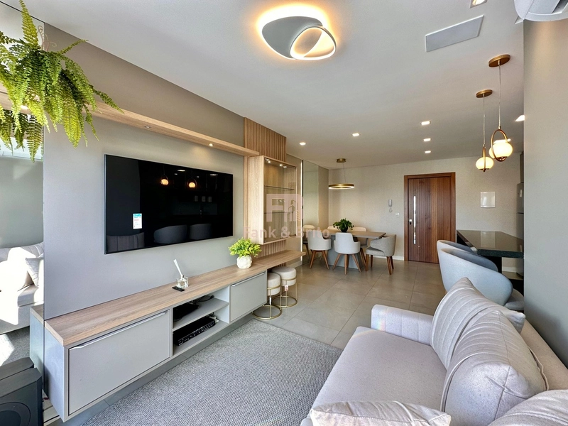 MOBILIADO E DECORADO.: 2ª foto da galeria de imagens do imóvel
