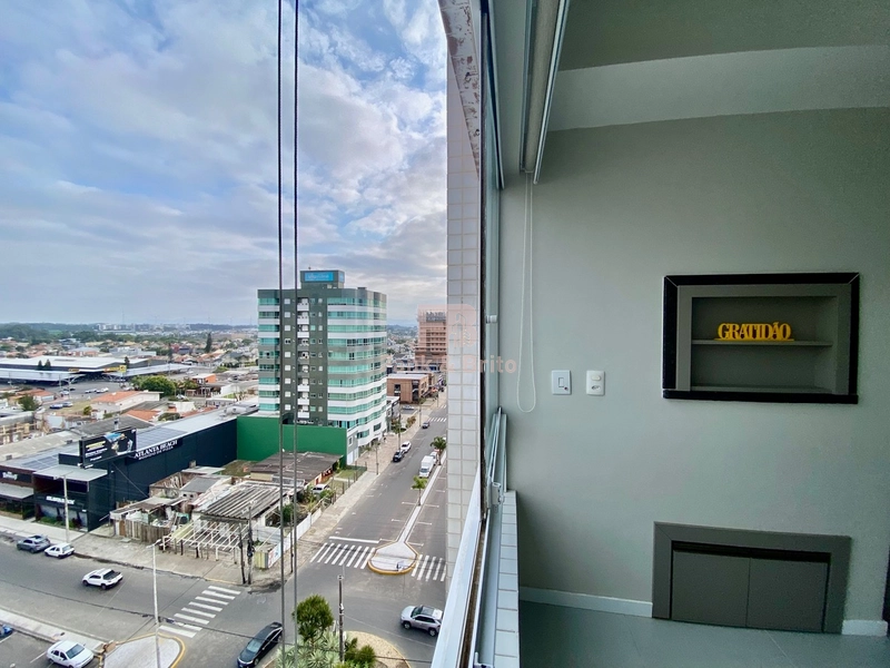 SACADA DE FRENTE PARA AVENIDA COM VISTA DE CINEMA.: 7ª foto da galeria de imagens do imóvel