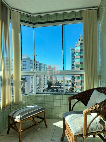 FRENTE AVENIDA: 4ª foto da galeria de imagens do imóvel