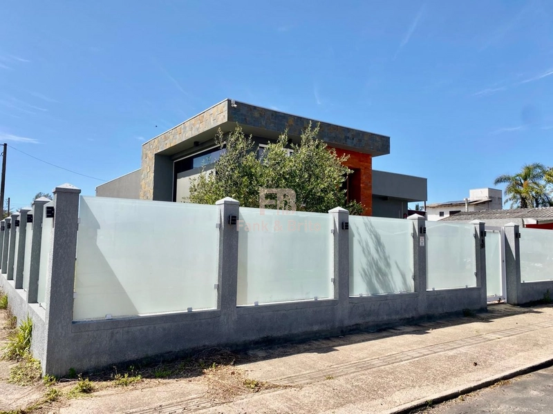 CASA DE ESQUINA COM 3 DORMITÓRIOS, PRÓXIMO AO MAR!: 49ª foto da galeria de imagens do imóvel
