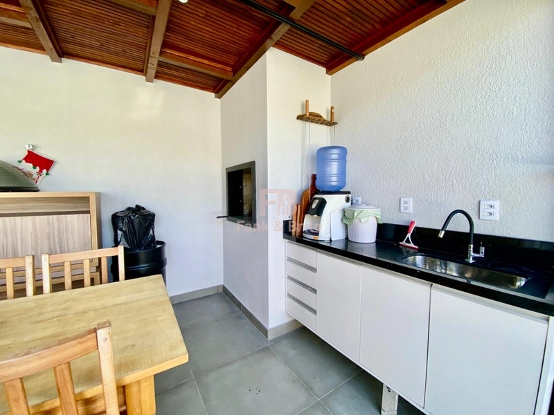 CASA DE ESQUINA COM 3 DORMITÓRIOS, PRÓXIMO AO MAR!: 19ª foto da galeria de imagens do imóvel