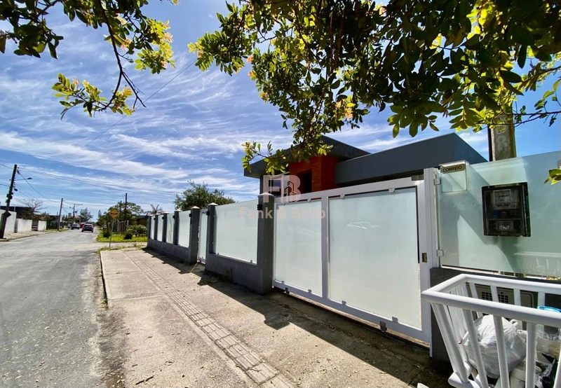 CASA DE ESQUINA COM 3 DORMITÓRIOS, PRÓXIMO AO MAR!: 50ª foto da galeria de imagens do imóvel