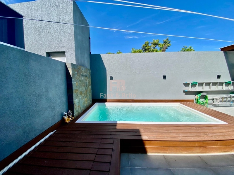 CASA DE ESQUINA COM 3 DORMITÓRIOS, PRÓXIMO AO MAR!: 34ª foto da galeria de imagens do imóvel