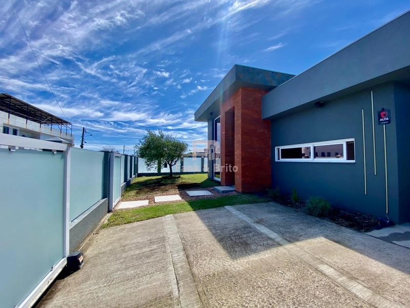 CASA DE ESQUINA COM 3 DORMITÓRIOS, PRÓXIMO AO MAR!: 38ª foto da galeria de imagens do imóvel