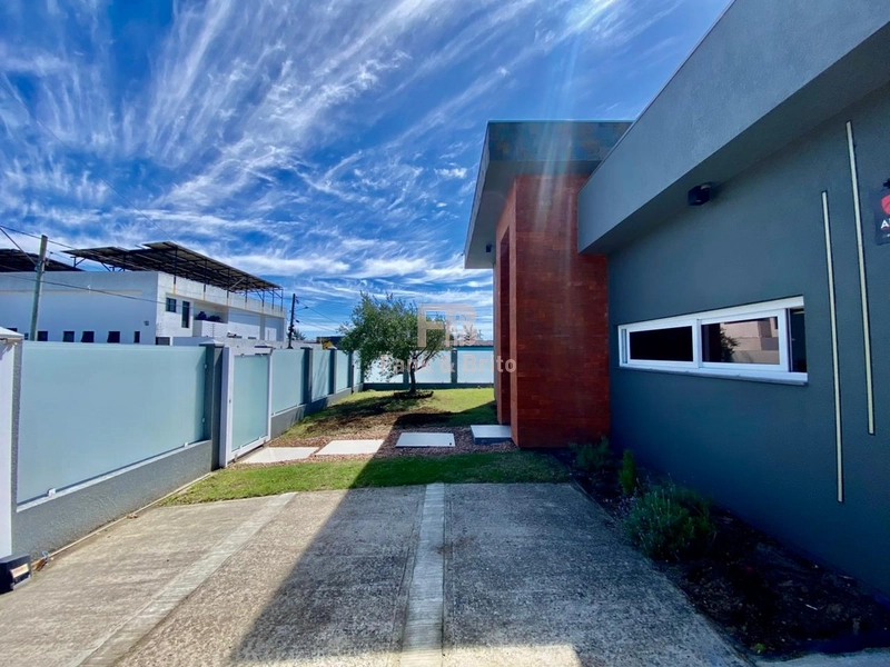 CASA DE ESQUINA COM 3 DORMITÓRIOS, PRÓXIMO AO MAR!: 39ª foto da galeria de imagens do imóvel