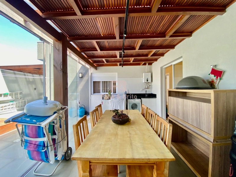 CASA DE ESQUINA COM 3 DORMITÓRIOS, PRÓXIMO AO MAR!: 29ª foto da galeria de imagens do imóvel