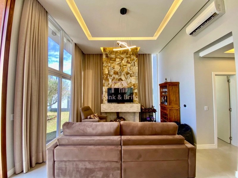 CASA DE ESQUINA COM 3 DORMITÓRIOS, PRÓXIMO AO MAR!: 7ª foto da galeria de imagens do imóvel