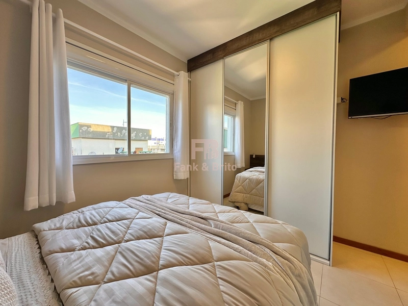 VENDE APARTAMENTO MOBILIADO POUCOS METROS DO MAR: 21ª foto da galeria de imagens do imóvel
