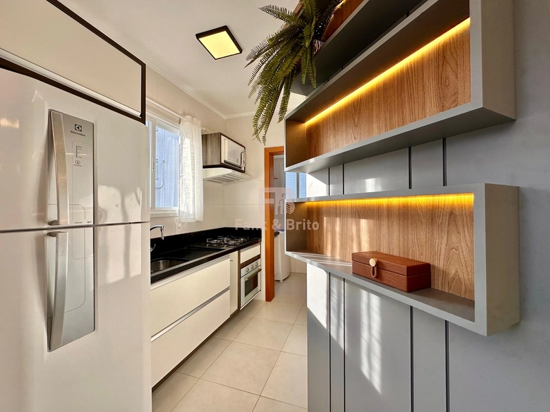 VENDE APARTAMENTO MOBILIADO POUCOS METROS DO MAR: 13ª foto da galeria de imagens do imóvel