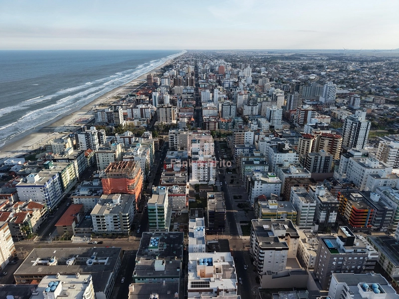 VENDE APARTAMENTO MOBILIADO POUCOS METROS DO MAR: 28ª foto da galeria de imagens do imóvel