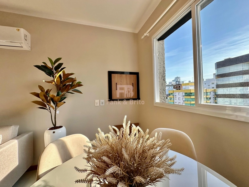 VENDE APARTAMENTO MOBILIADO POUCOS METROS DO MAR: 6ª foto da galeria de imagens do imóvel