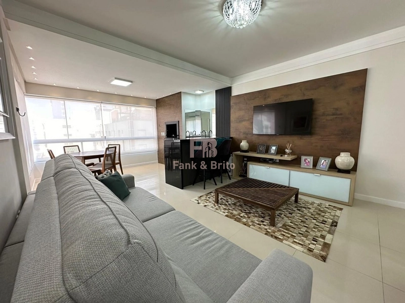 Amplo apartamento de 3 dormitórios em região privilegiada!: 3ª foto da galeria de imagens do imóvel