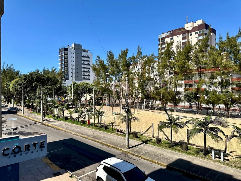 FRENTE PRAÇA FLÁVIO BOIANOVSKI.: 11ª foto da galeria de imagens do imóvel