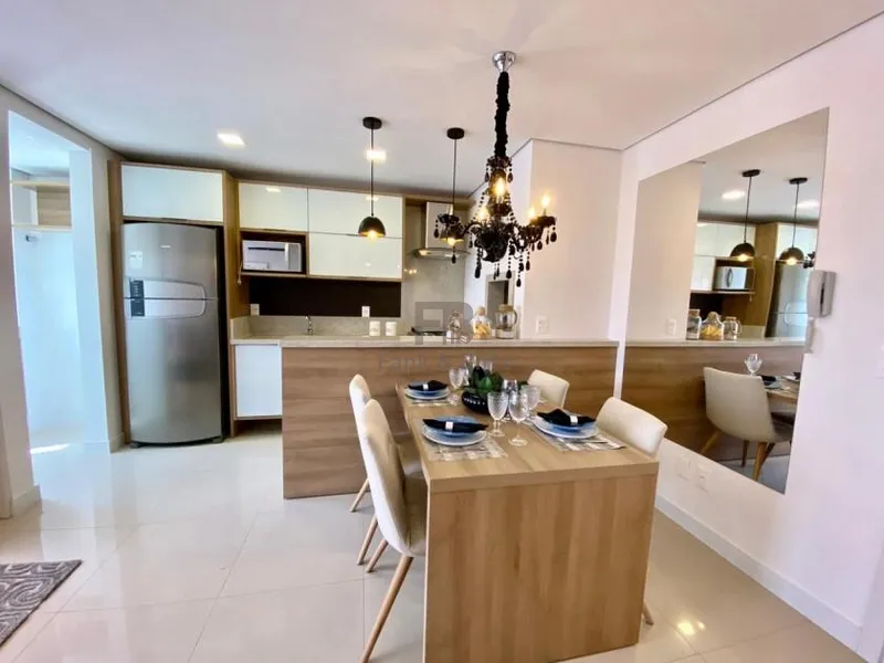 APARTAMENTO A VENDA A POUCOS PASSOS DO MAR.: 2ª foto da galeria de imagens do imóvel
