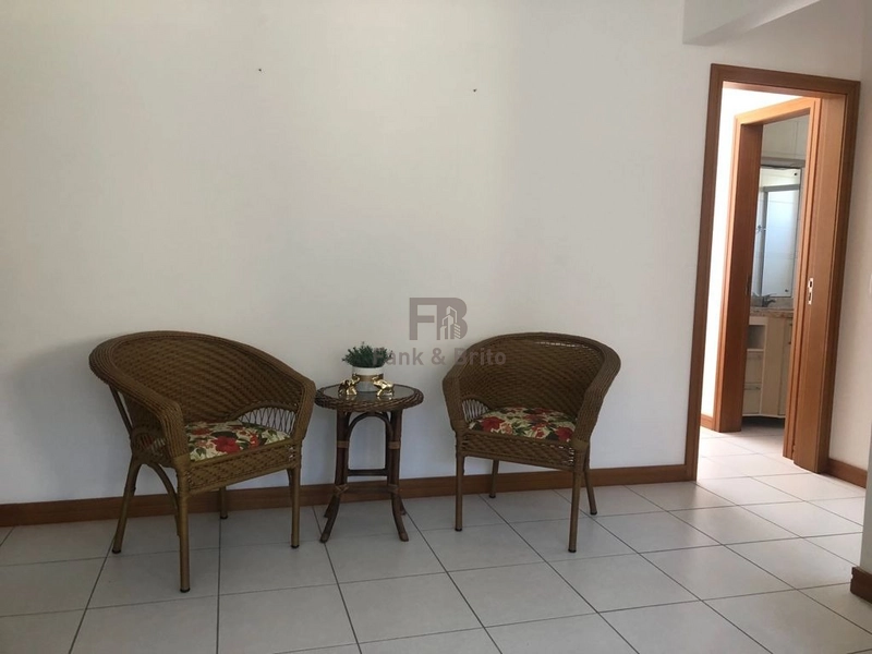 VENDE APARTAMENTO AMPLO NA ZONA NOVA COM VISTA PRAÇA: 4ª foto da galeria de imagens do imóvel