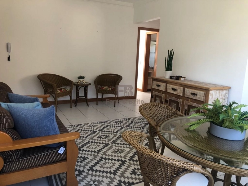 VENDE APARTAMENTO AMPLO NA ZONA NOVA COM VISTA PRAÇA: 1ª foto da galeria de imagens do imóvel