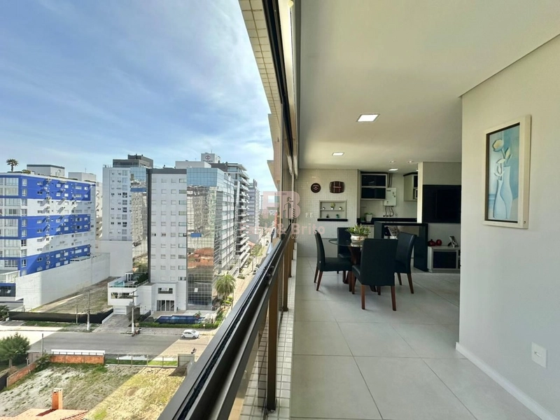 MELHOR E MAIOR APARTAMENTO DE 2 DORMITÓRIOS E VISTA ETERNA PARA O MAR: 3ª foto da galeria de imagens do imóvel