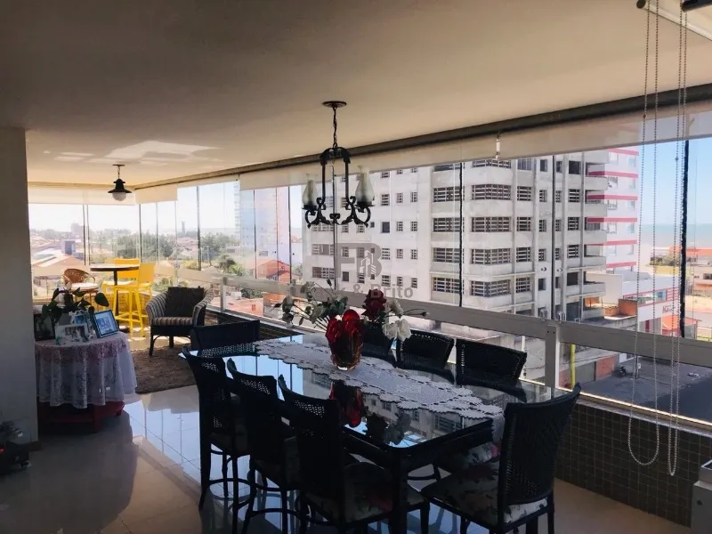 CASA SUSPENSA: 1ª foto da galeria de imagens do imóvel