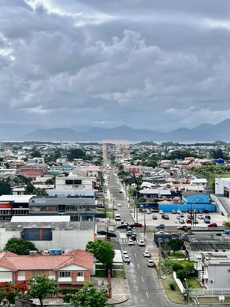 JUNTO A PRAÇA, POUCOS PASSOS DO MAR, JUNTO A TODO COMÉRCIO LOCAL: 13ª foto da galeria de imagens do imóvel