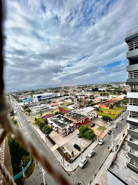 JUNTO A PRAÇA, POUCOS PASSOS DO MAR, JUNTO A TODO COMÉRCIO LOCAL: 8ª foto da galeria de imagens do imóvel