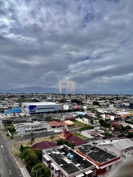 JUNTO A PRAÇA, POUCOS PASSOS DO MAR, JUNTO A TODO COMÉRCIO LOCAL: 41ª foto da galeria de imagens do imóvel