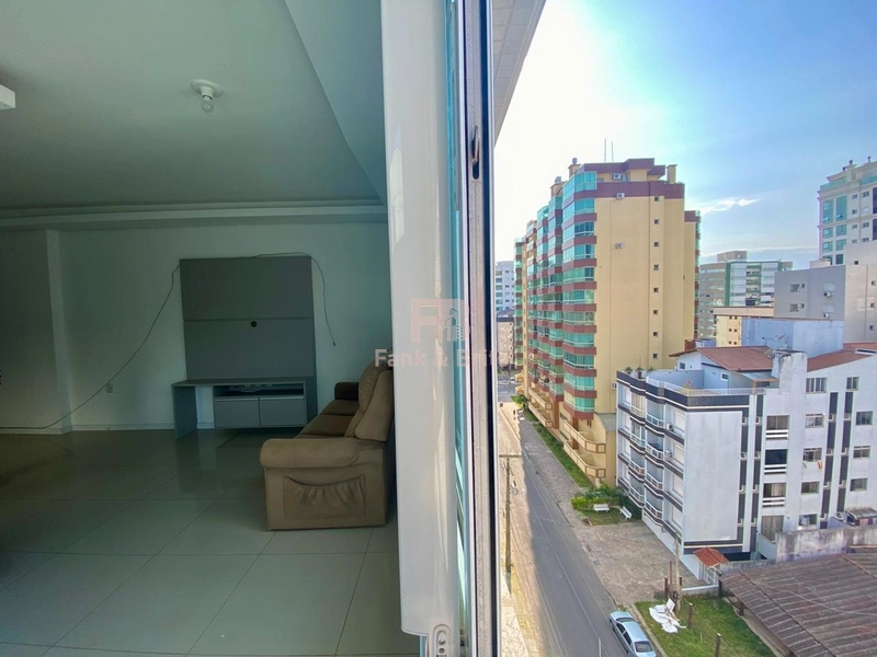 Apartamento semi mobiliado, próximo ao mar!: 3ª foto da galeria de imagens do imóvel