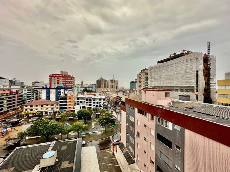 NO CENTRO, JUNTO A PRAÇA DO MINI GOLF.: 29ª foto da galeria de imagens do imóvel