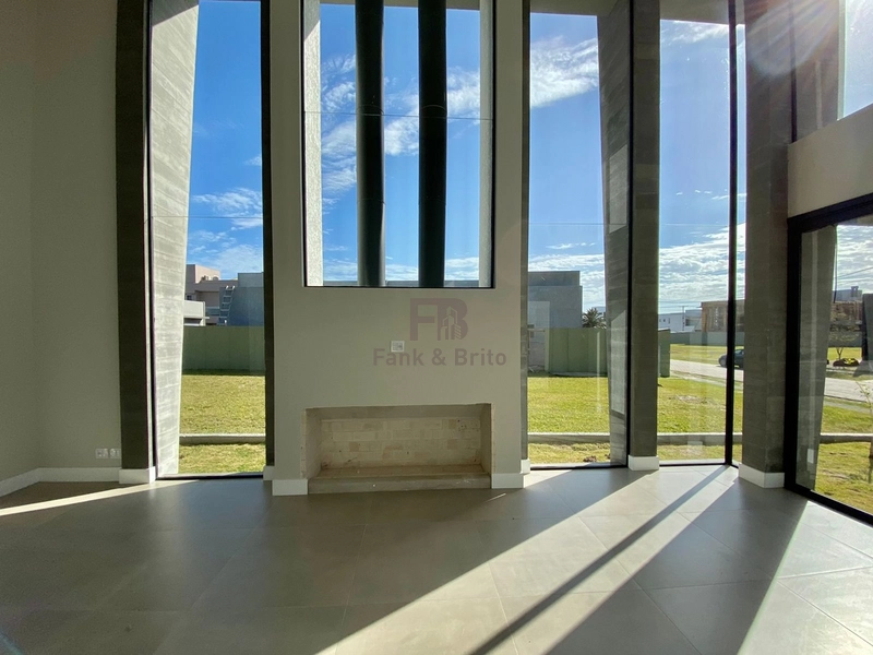 CASA A VENDA EM CONDOMINIO FECHADO: 6ª foto da galeria de imagens do imóvel
