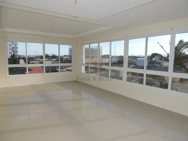 APARTAMENTO DE 3 DORMITÓRIOS A VENDA NO BAIRRO NAVEGANTES EM CAPÃO: 1ª foto da galeria de imagens do imóvel