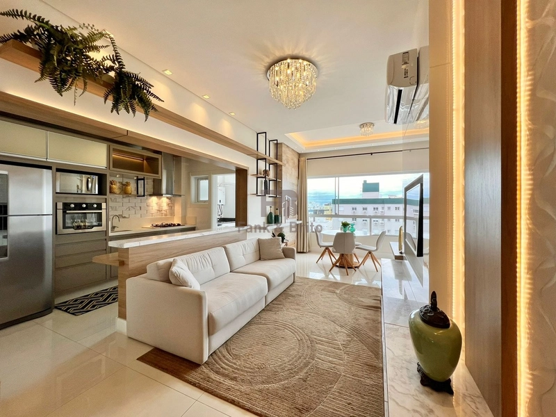 APARTAMENTO DOIS DORMITÓRIOS PERTO DO MAR: 2ª foto da galeria de imagens do imóvel