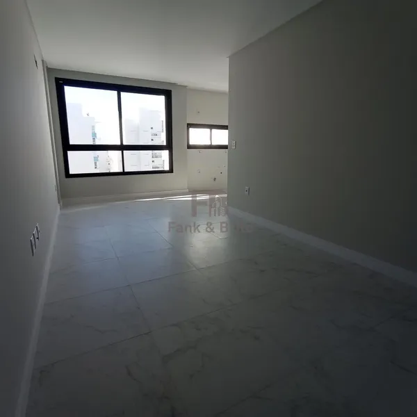 APARTAMENTO NOVO A VENDA A DUAS QUADRAS DO MAR: 3ª foto da galeria de imagens do imóvel