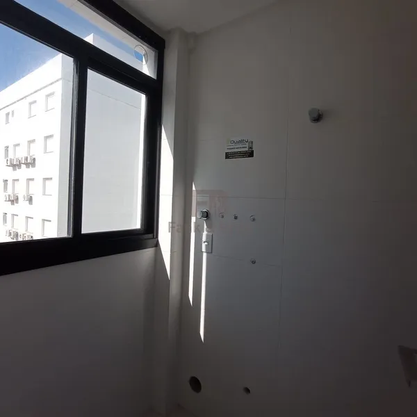 APARTAMENTO NOVO A VENDA A DUAS QUADRAS DO MAR: 7ª foto da galeria de imagens do imóvel