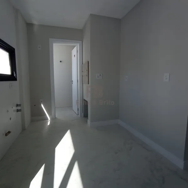 APARTAMENTO NOVO A VENDA A DUAS QUADRAS DO MAR: 9ª foto da galeria de imagens do imóvel