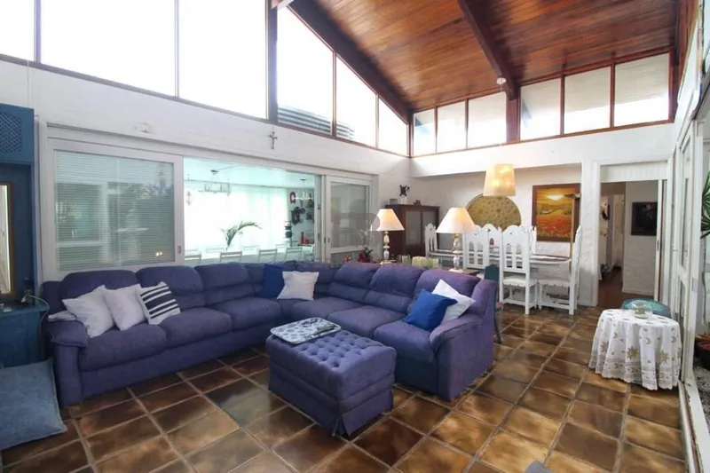 CASA DE 5 DORMITÓRIOS A VENDA: 2ª foto da galeria de imagens do imóvel