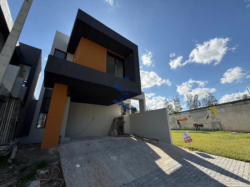 Casa em condomínio no Umbará: 2ª foto da galeria de imagens do imóvel