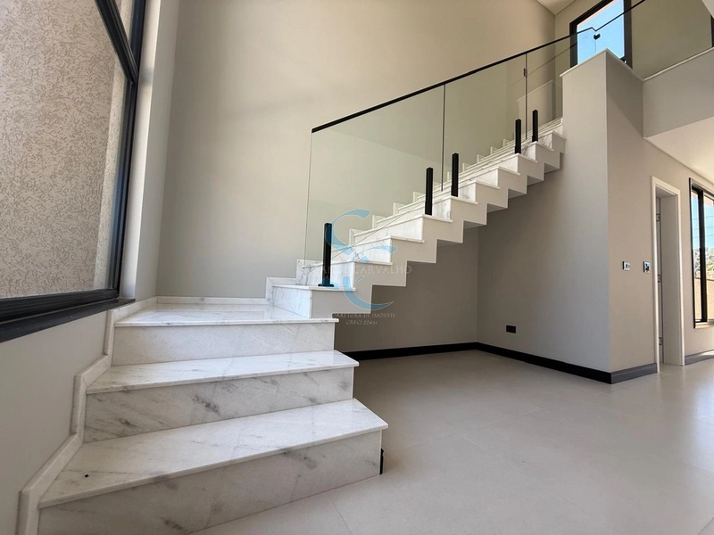 CASA COM 4 QUARTOS SENDO UMA SUÍTE EM CONDOMÍNIO FECHADO: 3ª foto da galeria de imagens do imóvel