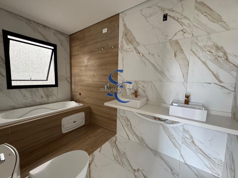 Casa em condomínio no Umbará: 2ª foto da galeria de imagens do imóvel