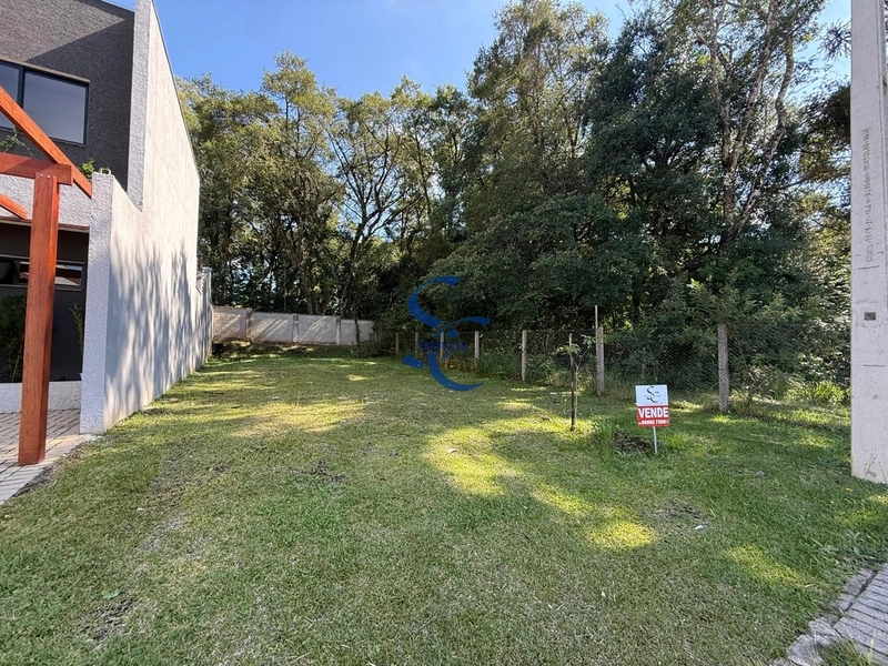 Terreno em condomínio no Umbará