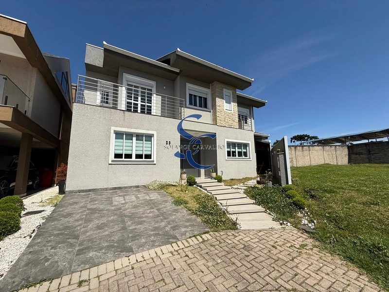 Casa em condomínio no Umbará