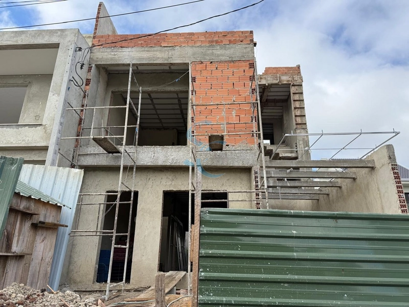 Casa em condomínio no Umbará: 2ª foto da galeria de imagens do imóvel