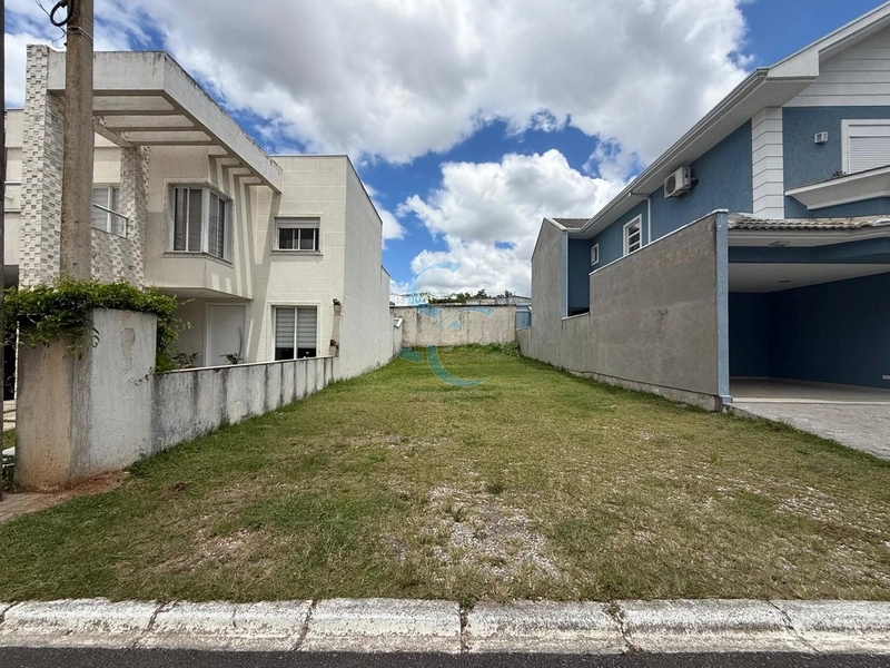 Terreno em condomínio no Umbará