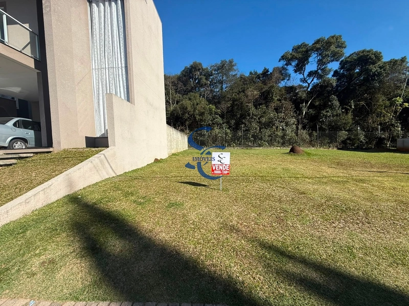 Terreno em condomínio no Umbará