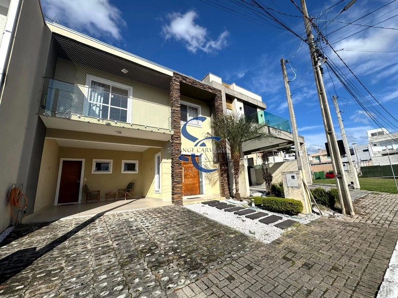 Casa no condomínio Solar Florença no Umbará