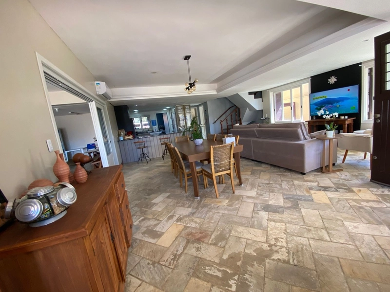 Lazer Completo: Casa com Piscina e Espaço Gourmet: 6ª foto da galeria de imagens do imóvel
