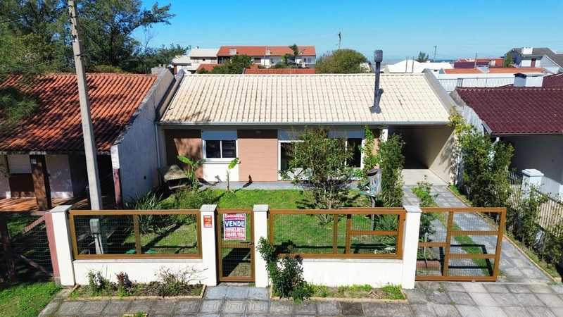 Charmosa e Aconchegante: Casa à Venda