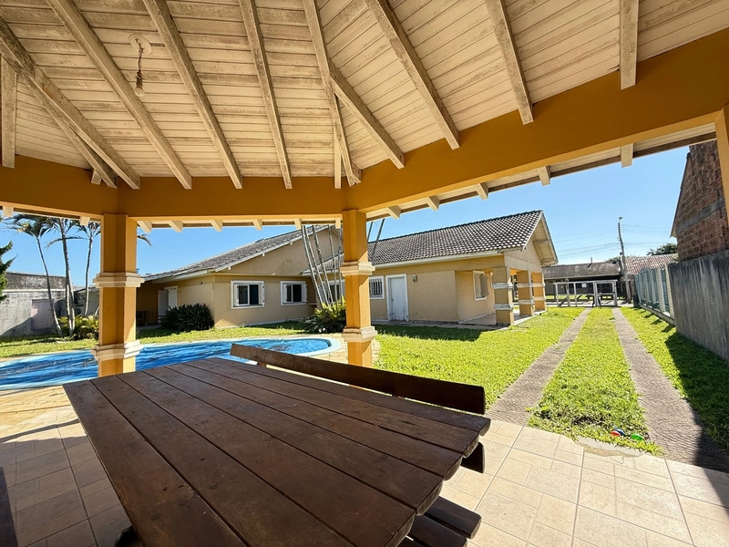 Casa com Piscina, Espaço Gourmet e Quintal Espaçoso: 3ª foto da galeria de imagens do imóvel